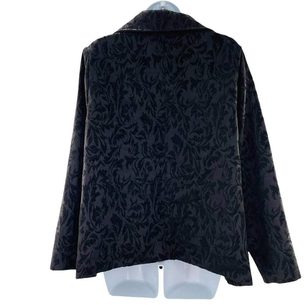 TORRID Black Embossed Textured Notched Collar Double Breasted Blazer Jacket 1X - Picture 3 of 11